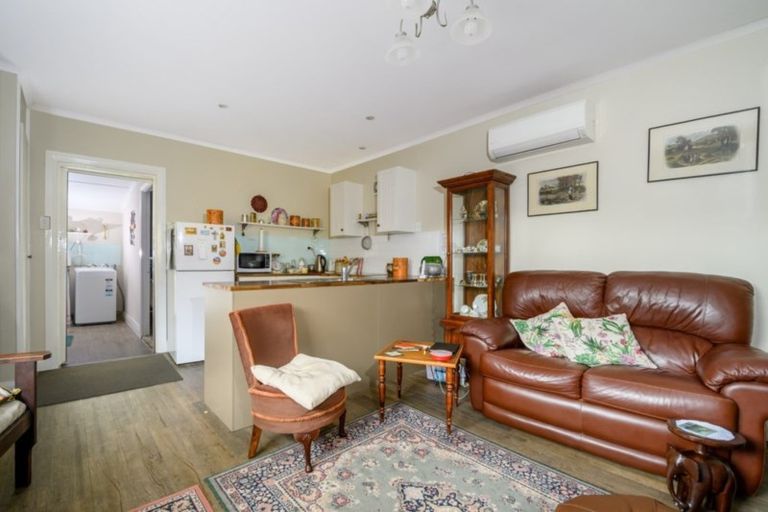 Photo of property in 50 Durham Street, Picton, 7220