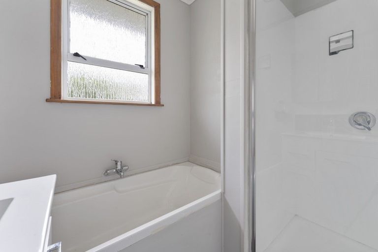 Photo of property in 27 Cavendish Crescent, Awapuni, Palmerston North, 4412