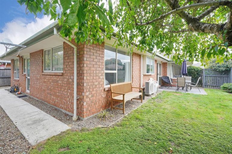 Photo of property in 1/2 Murfitt Place, Sockburn, Christchurch, 8042