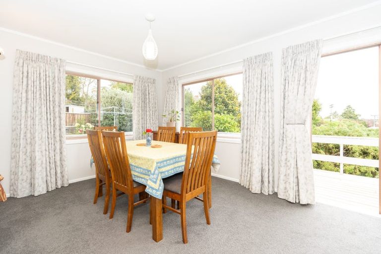 Photo of property in 18 Callard Place, Riverlea, Hamilton, 3216