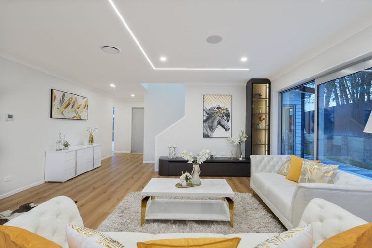 Photo of property in 41d Candia Road, Swanson, Auckland, 0614