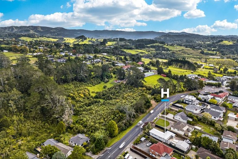 Photo of property in 36 Pine Avenue, Henderson, Auckland, 0612