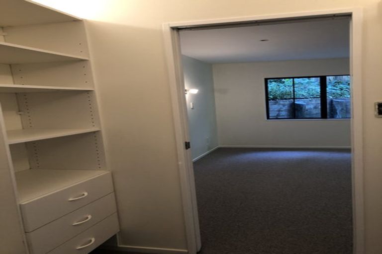 Photo of property in 1/12 Heath Avenue, Northcote, Auckland, 0627