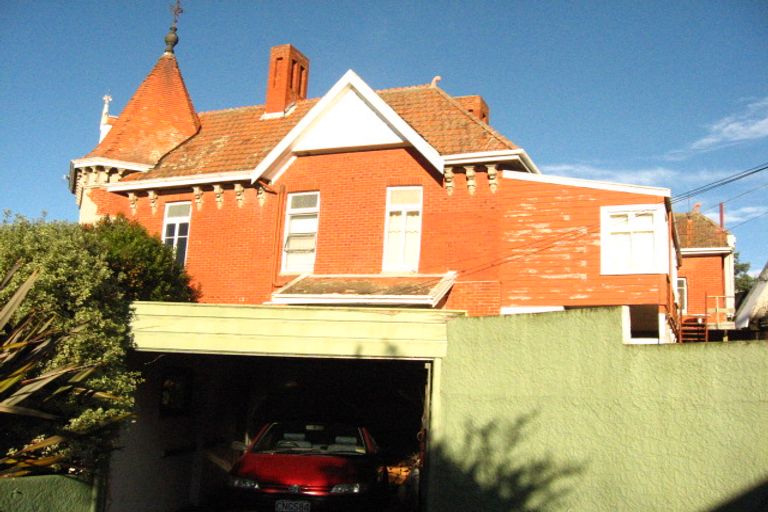 Photo of property in 62 Queen Street, North Dunedin, Dunedin, 9016