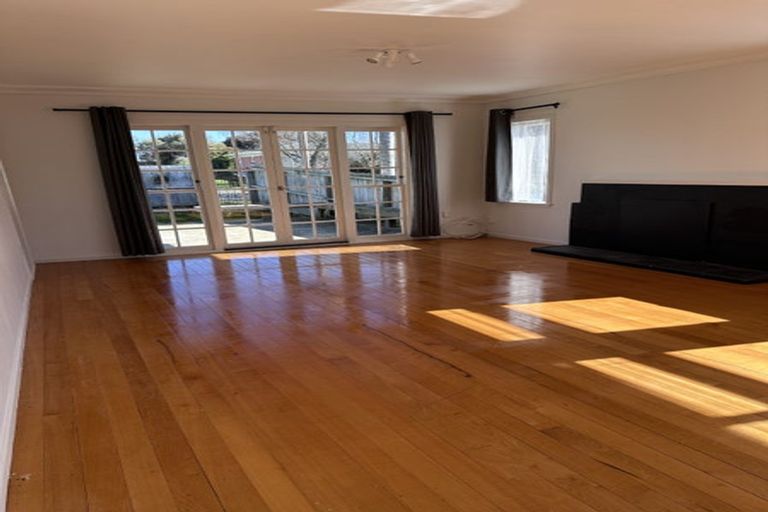 Photo of property in 8 Landscape Road, Pukekohe, 2120