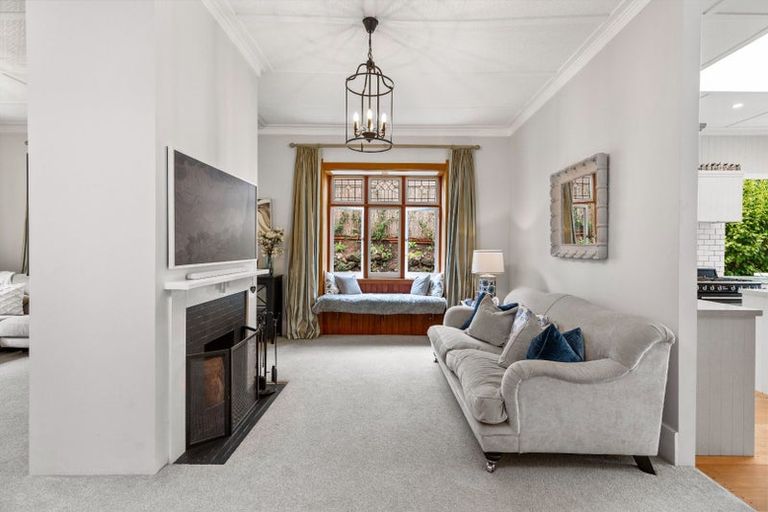 Photo of property in 23 Ewen Alison Avenue, Devonport, Auckland, 0624