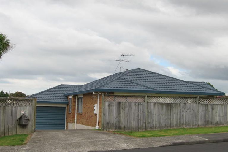Photo of property in 39 Addison Drive, Glendene, Auckland, 0602