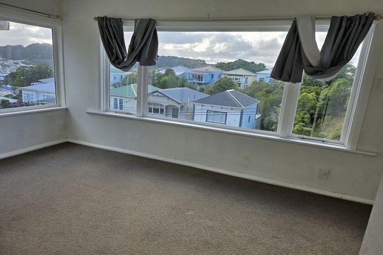 Photo of property in 86 Rolleston Street, Mount Cook, Wellington, 6021