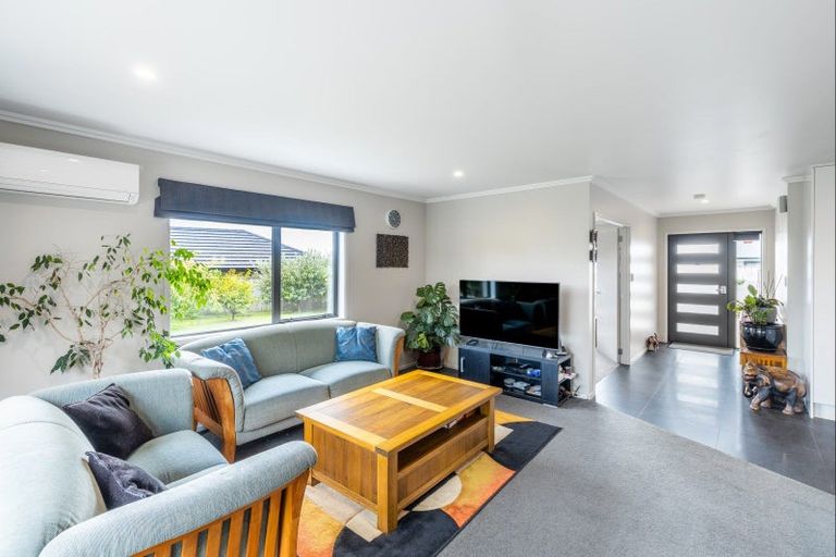 Photo of property in 3 Cessna Lane, Glen Avon, New Plymouth, 4312