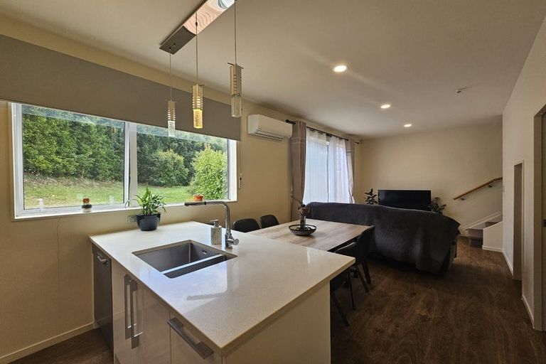 Photo of property in 308-310 Birdwood Road, Massey, Auckland, 0614