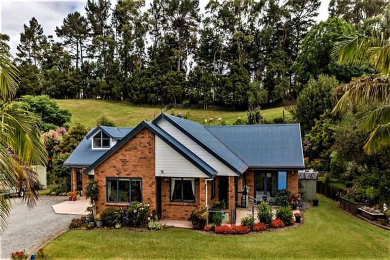 Photo of property in 94 Mccaughan Road, Kerikeri, 0294