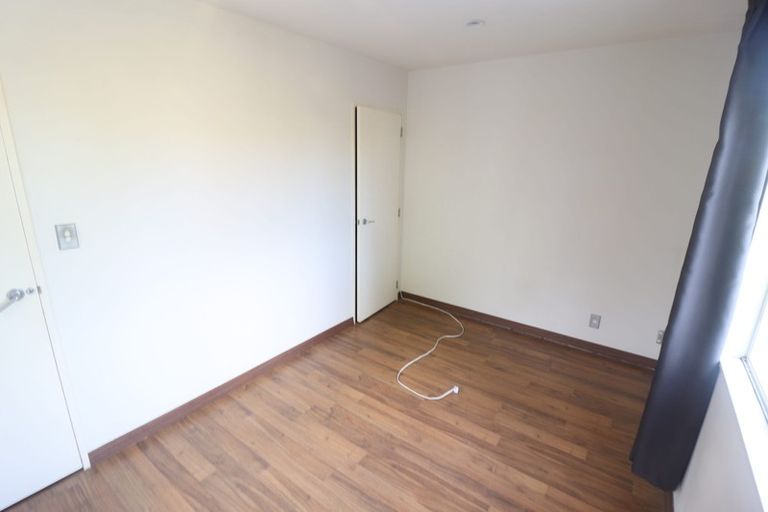 Photo of property in 2/879 East Coast Road, Northcross, Auckland, 0632