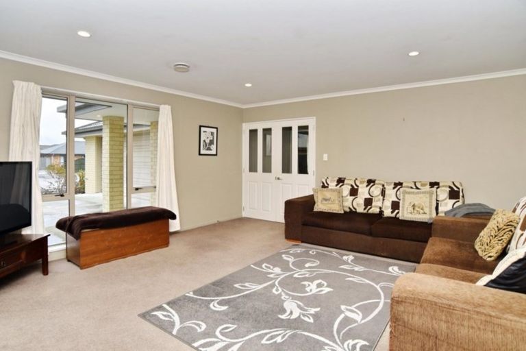 Photo of property in 37 Rubicon Place, Hei Hei, Christchurch, 8042