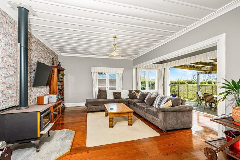 Photo of property in 55 Springs Road, Parakai, 0830