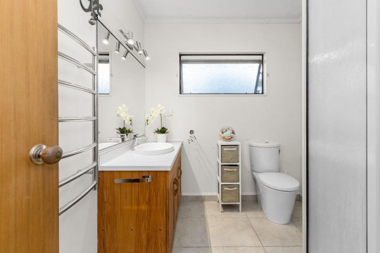 Photo of property in 18a Otatara Road, Taradale, Napier, 4112