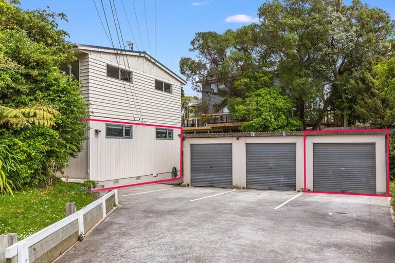 Photo of property in 1/56 Collins Avenue, Tawa, Wellington, 5028