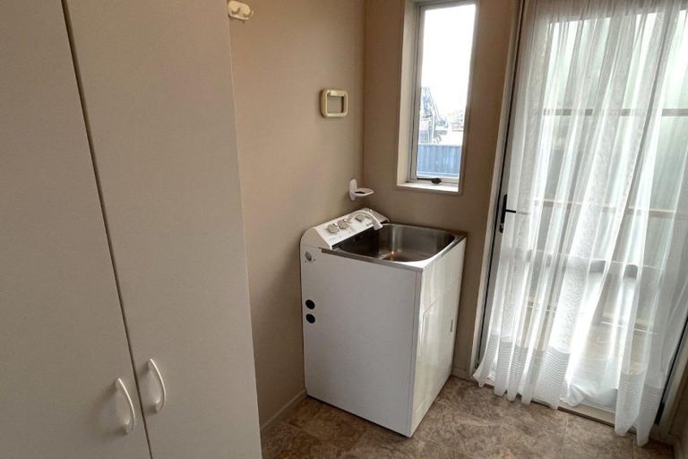 Photo of property in 44 Kaimanawa Street, Kelvin Grove, Palmerston North, 4414