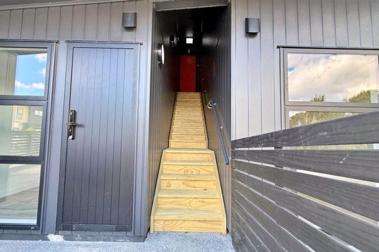 Photo of property in 5/3 Kawau Close, Orewa, 0931