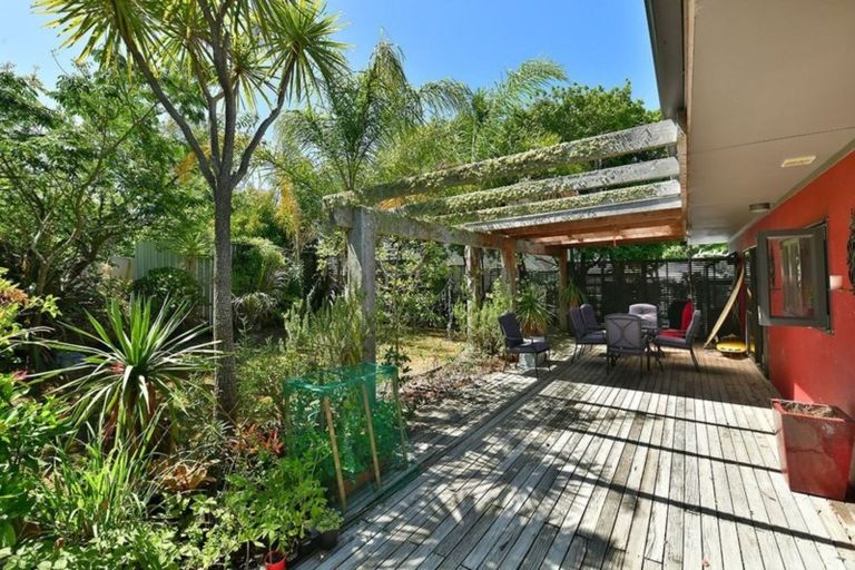 Photo of property in 20 Rawhiti Road, Manly, Whangaparaoa, 0930