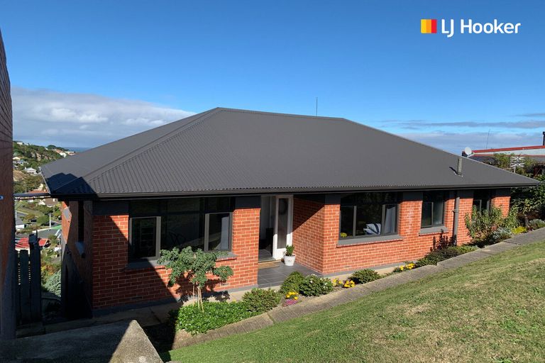 Photo of property in 94 Moana Crescent, Musselburgh, Dunedin, 9013