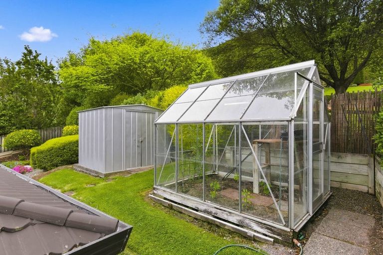 Photo of property in 51 Kotare Street, Waikanae, 5036