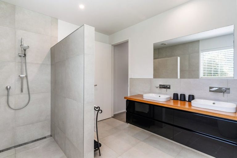 Photo of property in 14 Titoki Lane, Whangamata, 3691