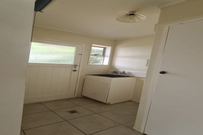 Photo of property in 13 Westhaven Drive, Tawa, Wellington, 5028