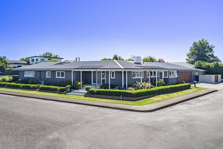 Photo of property in 15 Goodger Street, Waipukurau, 4200