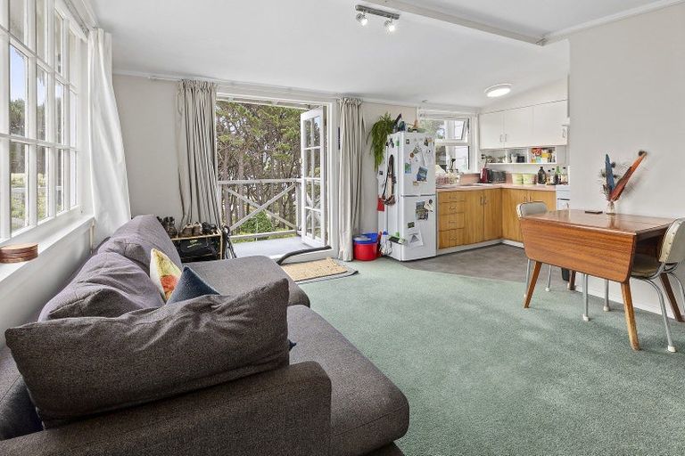 Photo of property in 2 Caprera Street, Melrose, Wellington, 6023