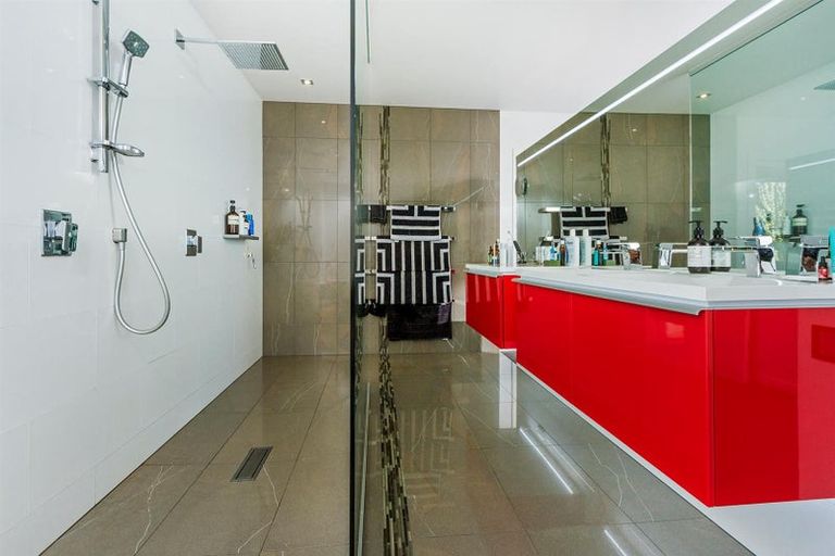 Photo of property in 11 Eric Price Avenue, Takapuna, Auckland, 0620