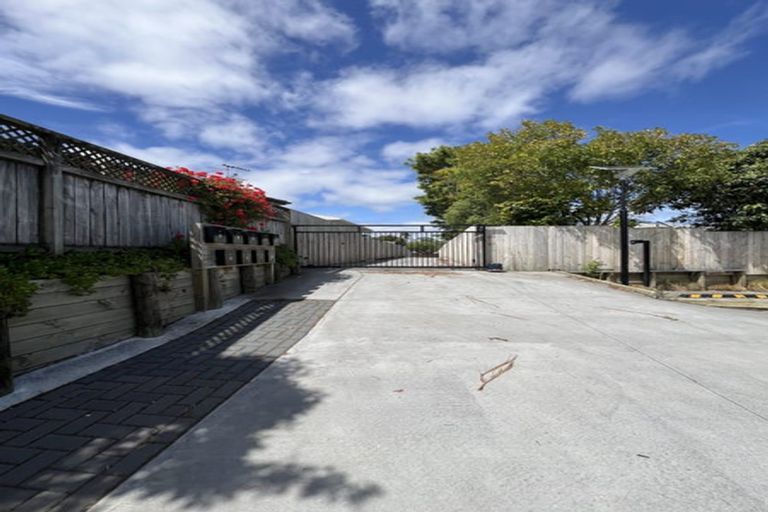 Photo of property in 6/13 Chilcott Road, Henderson, Auckland, 0612