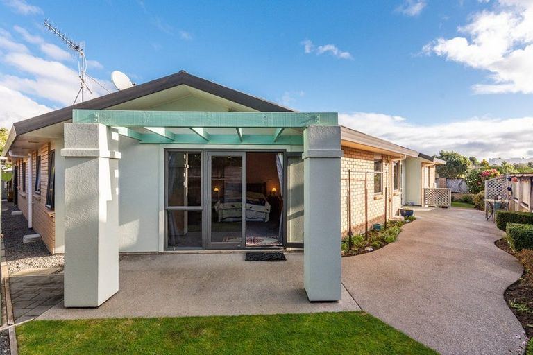 Photo of property in 1 Quadrant Heights, Paraparaumu, 5032
