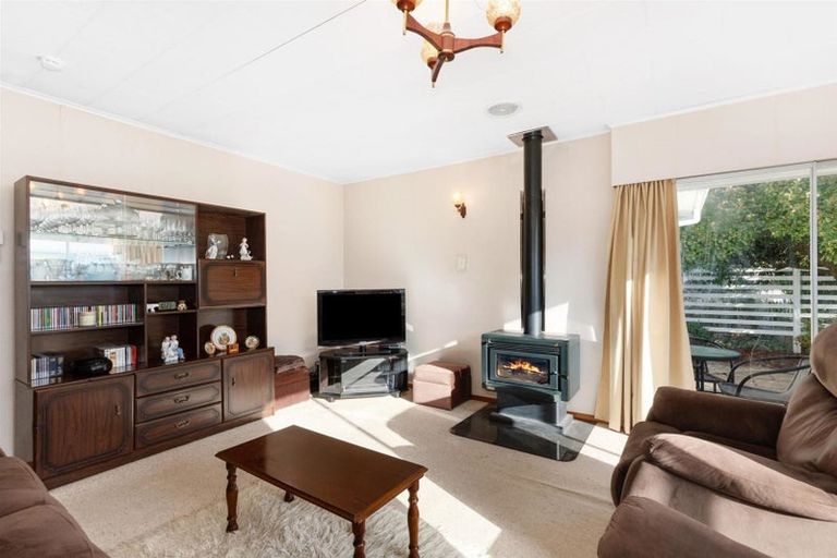 Photo of property in 236 Wellington Road, Wainuiomata, Lower Hutt, 5014