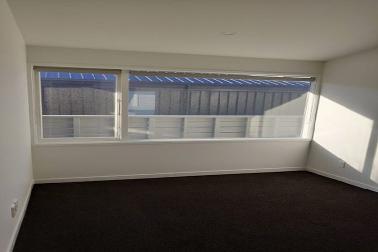 Photo of property in 9/74 Derwent Street, Island Bay, Wellington, 6023