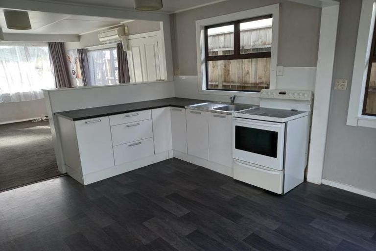 Photo of property in 69 Domett Street, Waitara, 4320