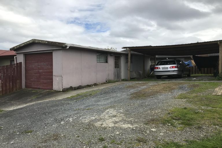 Photo of property in 14 Swaffield Road, Papatoetoe, Auckland, 2025