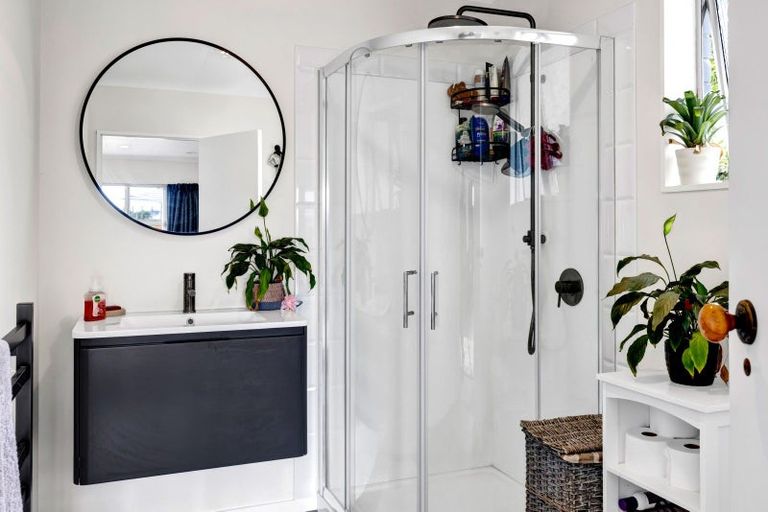 Photo of property in 540 Finnerty Road, Cardiff, Stratford, 4391