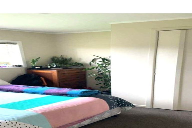 Photo of property in 1/68 Titirangi Road, New Lynn, Auckland, 0600