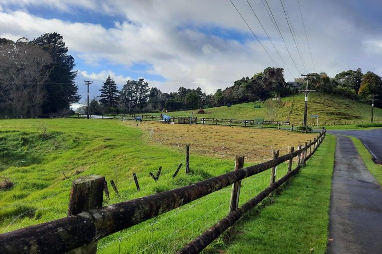 Photo of property in 65 Veale Road, Ridgewood, New Plymouth, 4371