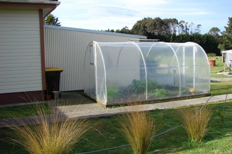 Photo of property in 36 Clifden Highway, Tuatapere, 9620