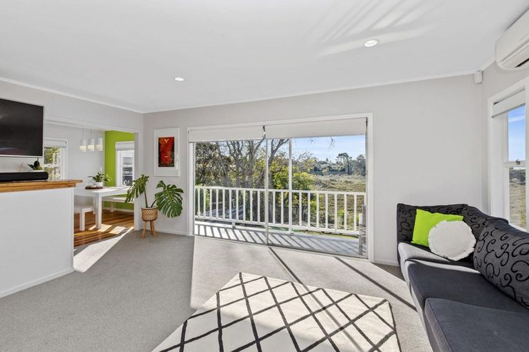Photo of property in 100 Tiroroa Avenue, Te Atatu South, Auckland, 0610