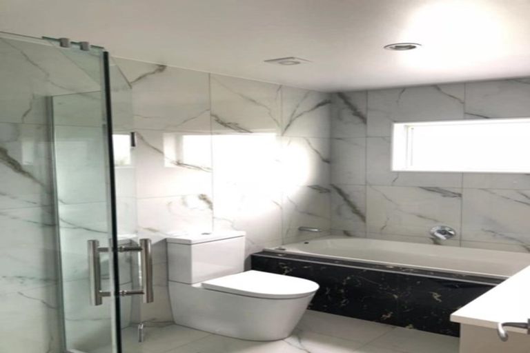 Photo of property in 24 Remuremu Street, Long Bay, Auckland, 0630