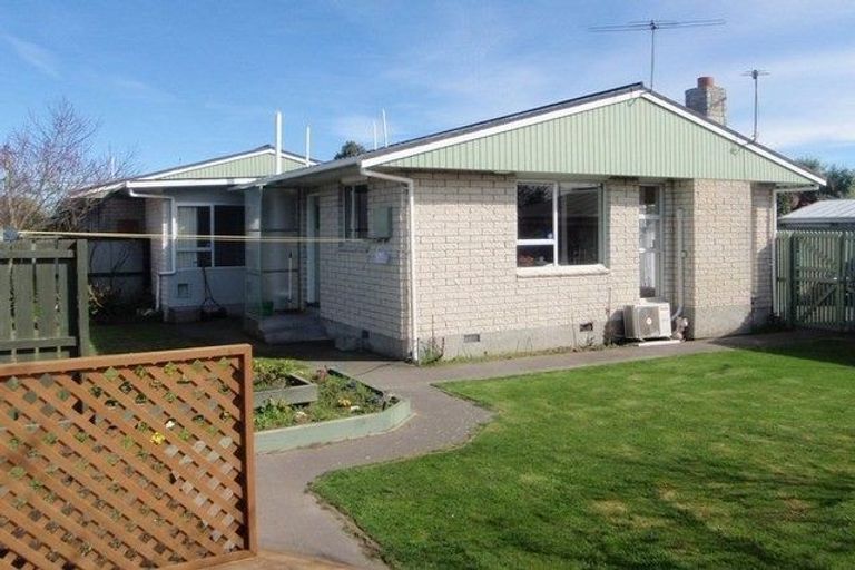Photo of property in 3/12 Mortlake Street, Islington, Christchurch, 8042