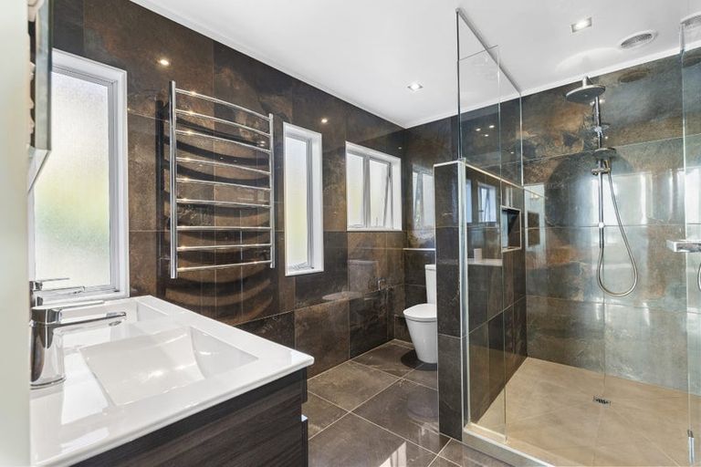 Photo of property in 95 Tiri Road, Tindalls Beach, Whangaparaoa, 0930