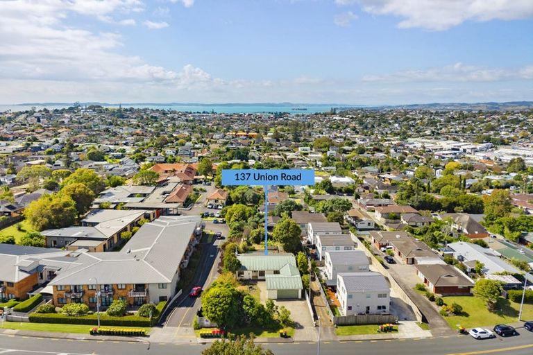 Photo of property in 137 Union Road, Howick, Auckland, 2014