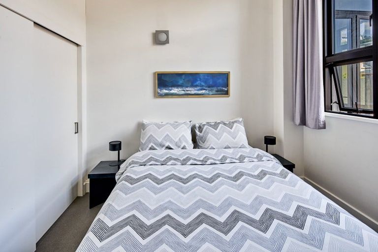 Photo of property in Augusta Apartments, 10/254 Willis Street, Te Aro, Wellington, 6011