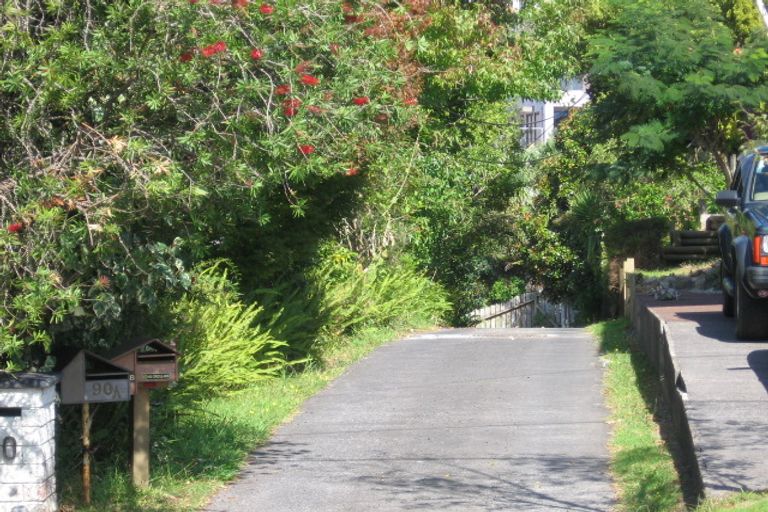 Photo of property in 90a Matipo Road, Mairangi Bay, Auckland, 0630