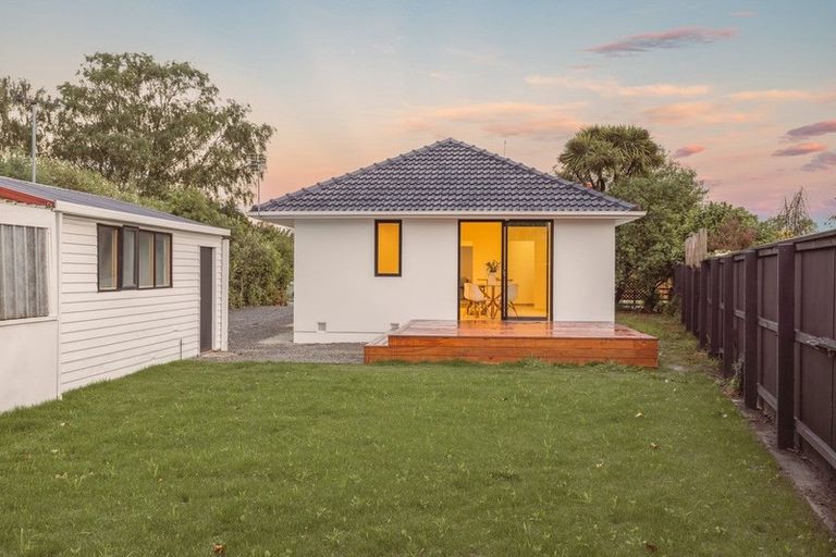 Photo of property in 12 Mckellar Place, Hornby, Christchurch, 8042