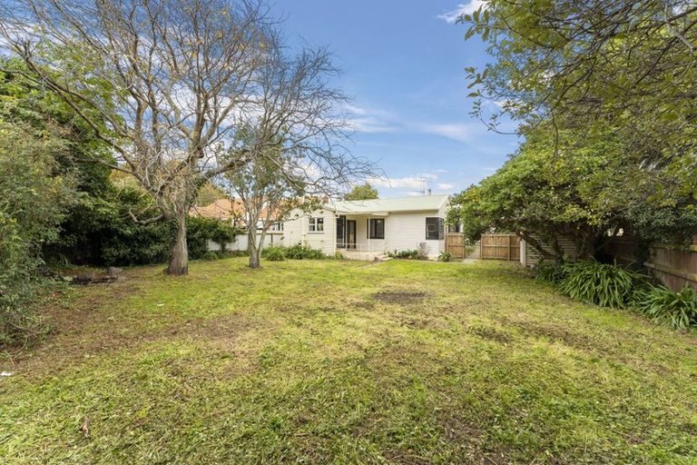 Photo of property in 4 Nathan Place, West End, Palmerston North, 4412