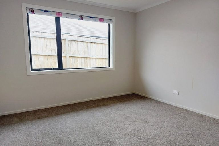 Photo of property in 27 Leathem Crescent, Pokeno, 2402